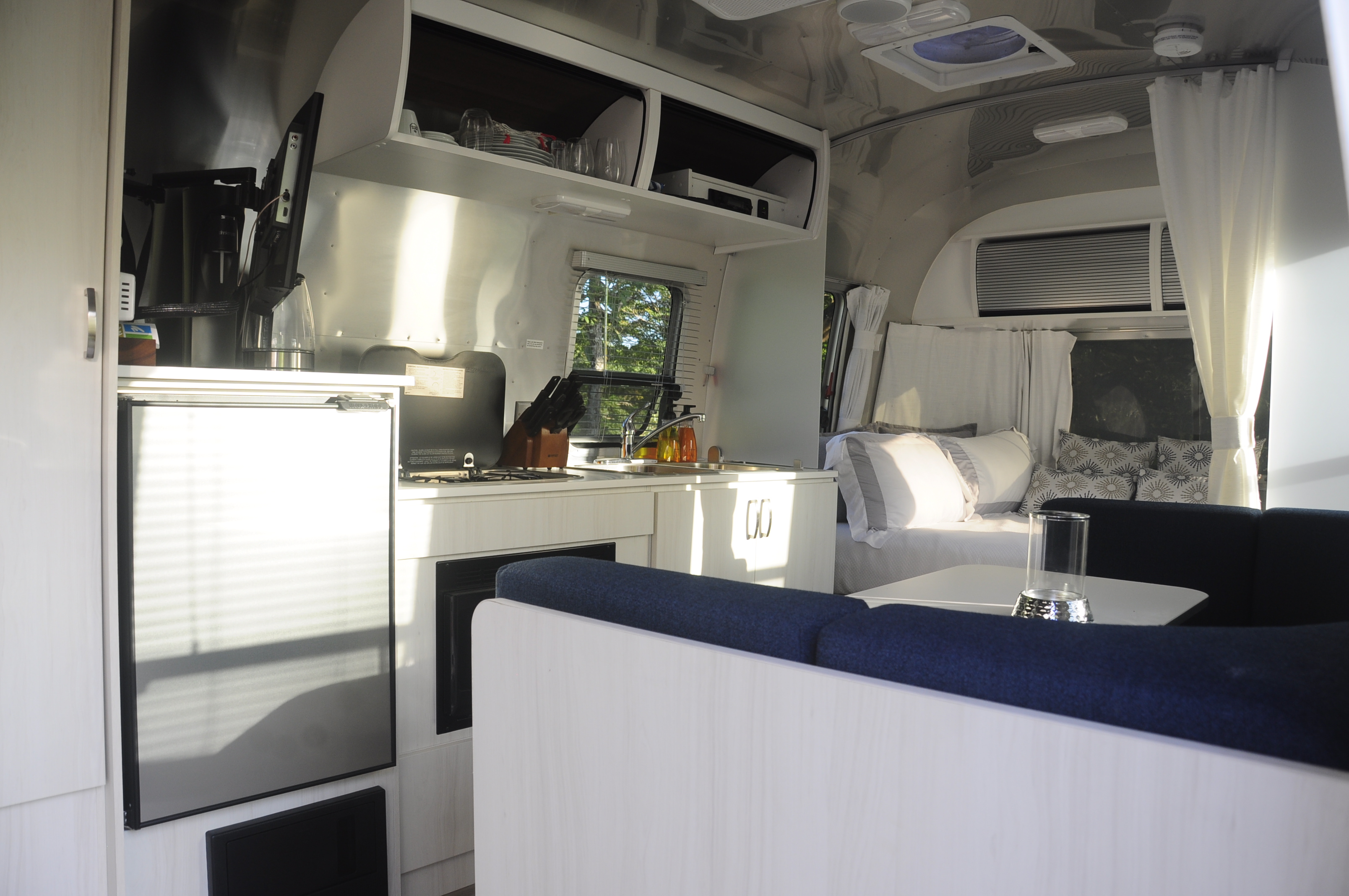 Airstream Bambi Dining & Interior
